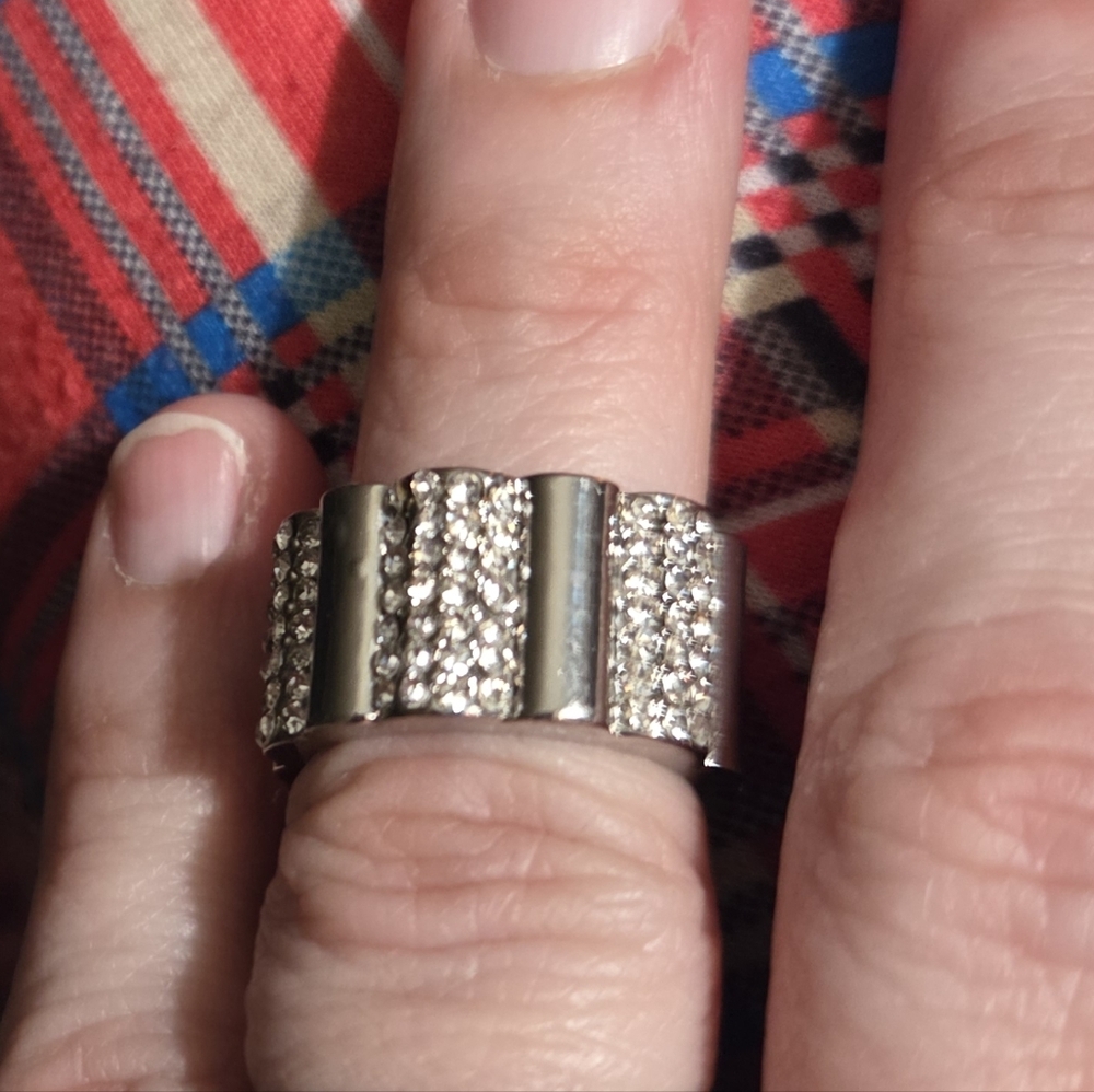 Silver Rhinestone Ring Size 7 - Picture 3 of 5